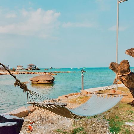 Voyage Phu Quoc Beach Resort Bagian luar foto
