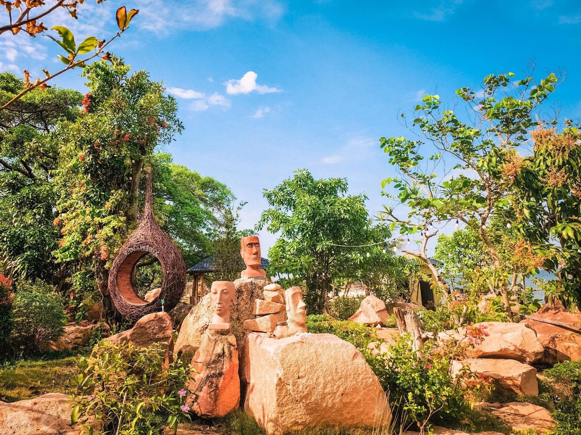 Voyage Phu Quoc Beach Resort Bagian luar foto