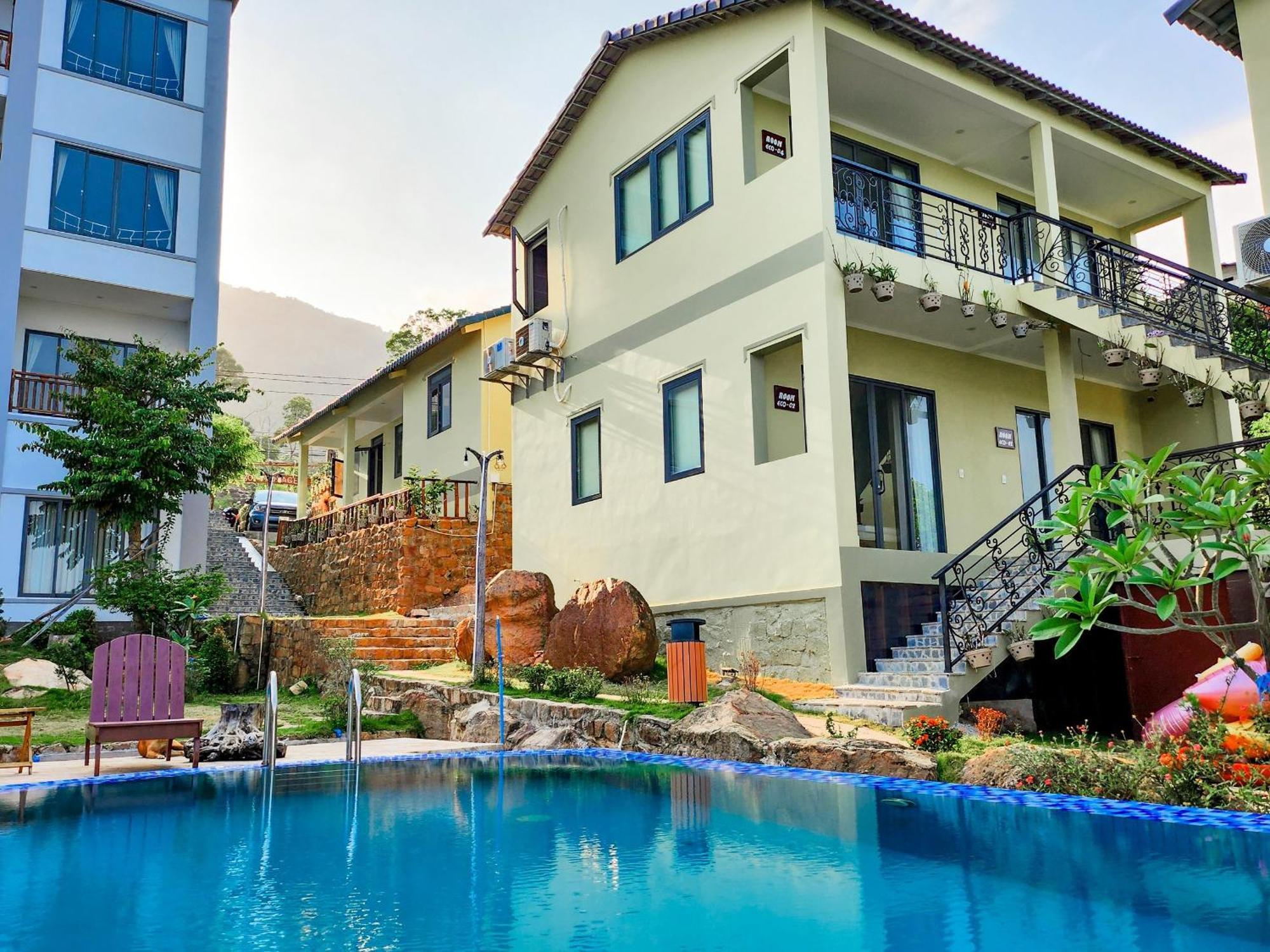 Voyage Phu Quoc Beach Resort Bagian luar foto